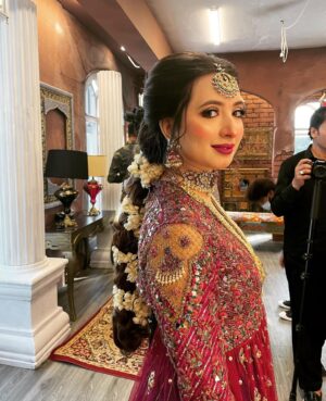 Komal Aziz Khan Instagram - We tried dressing me up as a desi rapunzel for a day 

Makeup and hair @faizas.salon 
Styling @iamwaleednadeem