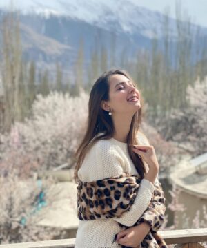 Komal Aziz Khan Instagram - Grateful for financial independence.