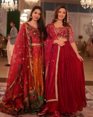 Komal Aziz Khan Instagram - Twinning with my Irish twin 👯‍♀️