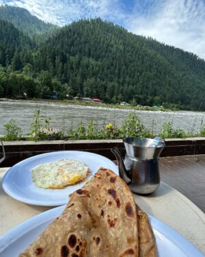 Komal Aziz Khan Instagram - Tao Butt and some local food I ate in Kashmir. Daal lobia, trout dish and Saag. So so so good !