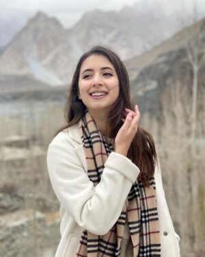 Komal Aziz Khan Instagram - I googled my symptoms, turns out I just needed a vacation