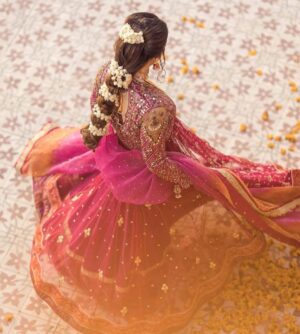 Komal Aziz Khan Instagram - Novera gets a bridal makeover by @faizas.salon