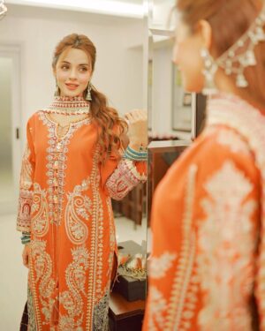 Komal Meer Instagram - Eid Mubarak lovess! 🕊 

Mera Pasandeeda Jora by Asim Jofa!
@asimjofa @iamasimjofa
#AsimJofa #IWearAsimJofa #MeraPasandeedaJora #EidEdit #EidDay #Eid #Celebration #embroideredcollection #EidWear #EidOutfit #EidSpecial #EidOutfitInspo #EidMubarak #outfitoftheday #eidulfitar 

Picture credits : @theweddingbridge 🌸