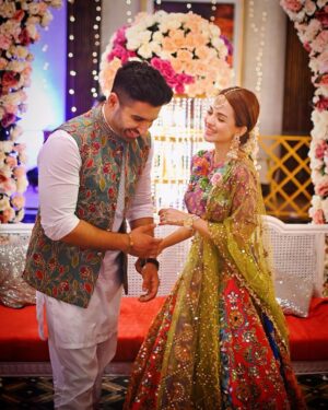 Komal Meer Instagram - Teray Anay se🕊 

Hope ya’ll enjoyed the last episode. 
SO grateful to have been a part of this project. Thank you @abdullah.kadwani @asadaqureshi @mariekhan1 for making this happen! 🤍 
Thankful for all the laughters and fun times on set. For our brilliant director Zeeshan Ahmad, you made it all so easy! Thank you for your trust, your patience, your jokessss! 🤍
@muneeb_butt There’s no dull moment when you’re around so thank you for being you even on the hard days and the bad days and everyday! It was a treat working with you! 🤍
And to the entire cast and crew, I miss you allllll!🤍🤍🤍
@sidra.niazii My Bebo foreva! ♥️
@laibaakhanofficial @srhaasgr.official @shameemhilaly @zainaconda @manipakistani @sami_khan.sk @hammad_farooqui01 @sadafaashanofficial @thesaleemmairaj @inayatkhanofficial @faaizahasan @salman_shahid_actor @alyykhanofficial @mehmood.aslam.165033 @rashidhfarooqi @aadikhan.official @shizzakhan.official @shaheen.h786 @ellie_zaid @suky_nahkhan_official @mujtabaabbas_khan 
And everybody else! 

Lastly but most importantly, to everybody who watched, Thank you! For all the love, dms, vms everyyything! I love you all! ♥️🌸

#TerayAnaySe
@harpalgeotv 

Wearing : @nomiansari fell in love with it! Thank you.♥️
Picture credits : @m_a_s_films_and_photography