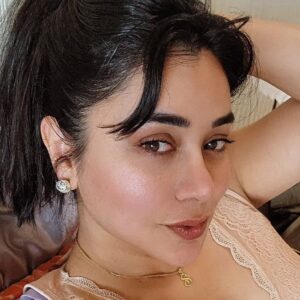 Komal Rizvi Instagram - 