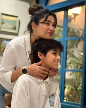 Komal Rizvi Instagram - Mere liye in angels ki phupo hona eik maa ke barabar hai. Mere dil ke tujday. ❤️💗💓💕💞❣️
Happy birthday to my JAAAANNN @aaryan_rizvi