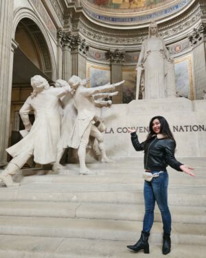 Komal Rizvi Instagram - Loving Paris!!!