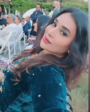Komal Rizvi Instagram - WEDDING SEASON!