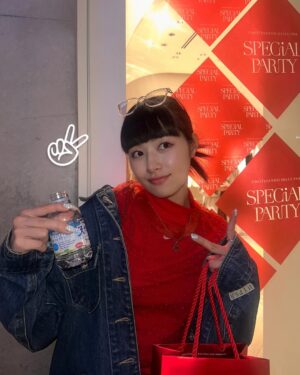 Konomi Naito Instagram - さいきんの、あれやこれや🕺

田口監督と姫ちゃんとシネフェスでトークショーさせて頂いたり(衣装は急に思い立って自作しました)、毎月の美容鍼で背中だけじゃなく痛めてた膝も鍼やっていただいたり、乗馬いったり、リファのイベント参加したり、畑で大根抜いたり

あっという間に過ぎ去った2月

3月もアクティブにポジティブにがんばろおう！💎