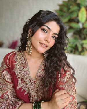 Kritika Khurana Instagram - 8 wedding hairstyles to steal the show!  Which one’s your vibe? 💕 #WeddingHair
