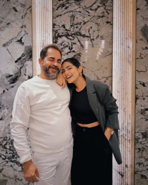 Kritika Khurana Instagram - jisne mjhe acha insan banana sikhaya ❤️
happy birthday papa! 🧿
The one who showed me how to be beautiful inside. No one can be like you, no matter how hard they try. As I’ve grown and learned about the world, all I want is to try to be the kind of selfless loving human you’re .