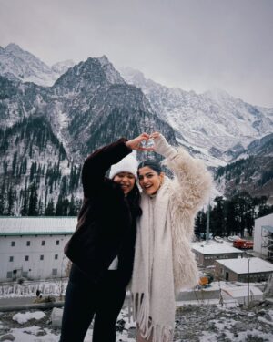 Kritika Khurana Instagram - It’s day 3 in Manali! We explored Koksar and Sissu, savored some Maggi and chai, and made some furry pals. Had a blast with RTV rides too! ❤️