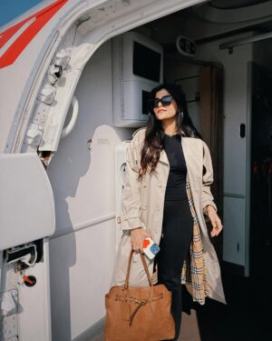 Kritika Khurana Instagram - Vacay Outfits (Kenya) 🦌
tap for details