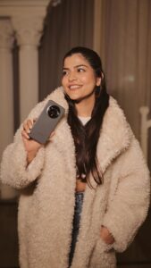 Actress Kritika Khurana HD Photos and Wallpapers January 2025