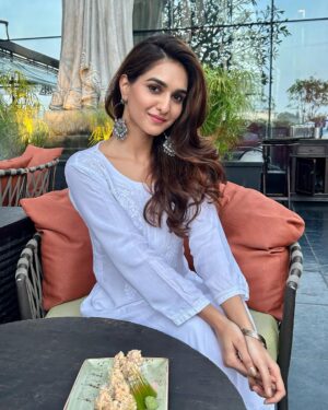 Kritika Singh Yadav Instagram - Festive mood ✨