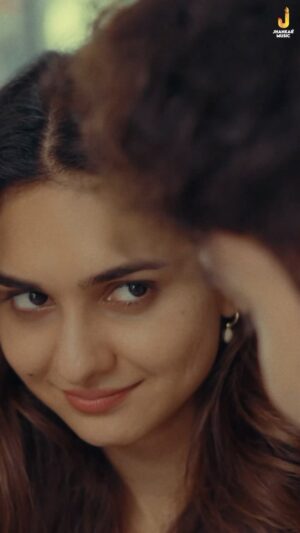 Kritika Singh Yadav Instagram - #diltujaantu ❤️
Sound In Trending Now 😇 Keep Making Your Reels 🥰 #gurnazar 

@kritikasinghyadav_ @chetsinghmusic @jhankarmusicpunjabi @imanmohansinghh @piyushgautam_ @sourabh_bhardwaj_bhatt @kkarann_7 @onkarsinghcolorist @sahilmehraz