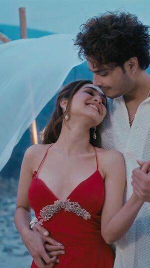 Kritika Singh Yadav Instagram - Comment Your Best Line From #ishq ❤️

#gurnazar @kritikasinghyadav_ @channangrez @showkidd.music @thesandeepmalhi @oyeentertainmentofficial @bajaogaanaofficial