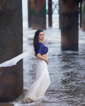 Kritika Singh Yadav Instagram - 🤍
Shot by the talented @pixelpassionfotography