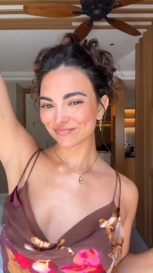 Kyra Santoro Instagram - My super duper Tropicana glowy makeup with all my @pixibeauty faves and the yummiest raspberry of @Bloomsupps @modelistemagazine @goldenrockresort_ #Bloompartner #PixiOnTheGlow #ModeAroundTheGlobe #GoldenRockResort #discoverstatia #grwm