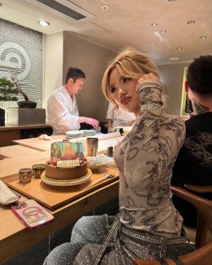 LANA Instagram - @ginzabeni 🍣🤍