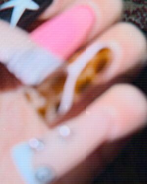 LANA Instagram - ダッグネイル💅🩷