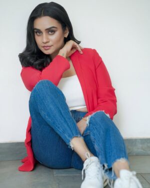 Lakshmi Nakshathra Instagram - A pinch of style, and a whole lot of attitude—that’s what my blazer game is all about 💫

#lakshminakshathra 

📸. @libzalonso 
Muah @asmeena_hayas
Retouch @ajmaltorres 
Styling @stylewithandriya