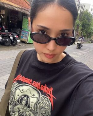 Laksmi De-Neefe Suardana Instagram - Metal concert ❌ Burning Man ❌ but just as loud and full of energy. The electric spirit of the Ogoh-Ogoh parade, where art, culture, community and tradition come alive before Nyepi, Day of Silence! A wholesome tradition for the youth and a reminder for adults to stay young at heart ❤️‍🔥 #ogohogoh #ngerupuk #keepbalinesetraditionalive #menyala 🔥