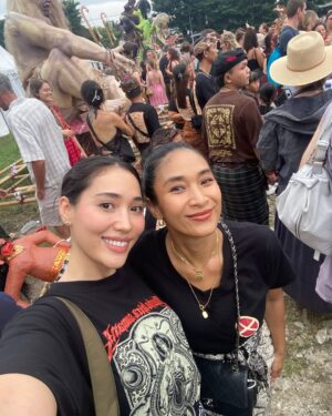 Laksmi De-Neefe Suardana Instagram - Metal concert ❌ Burning Man ❌ but just as loud and full of energy. The electric spirit of the Ogoh-Ogoh parade, where art, culture, community and tradition come alive before Nyepi, Day of Silence! A wholesome tradition for the youth and a reminder for adults to stay young at heart ❤️‍🔥 #ogohogoh #ngerupuk #keepbalinesetraditionalive #menyala 🔥