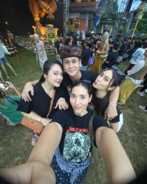 Laksmi De-Neefe Suardana Instagram - Metal concert ❌ Burning Man ❌ but just as loud and full of energy. The electric spirit of the Ogoh-Ogoh parade, where art, culture, community and tradition come alive before Nyepi, Day of Silence! A wholesome tradition for the youth and a reminder for adults to stay young at heart ❤️‍🔥 #ogohogoh #ngerupuk #keepbalinesetraditionalive #menyala 🔥