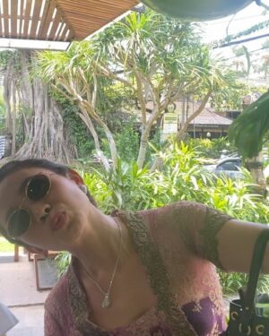 Laksmi De-Neefe Suardana Instagram - Self-love according to my camera roll 🎞️🖤 What is self-love to you? How do you give yourself the love it deserves? Thinking about @shelftherapyclub Self-Love Journaling Club this Sunday! Save your seat at @salabistro Ubud ✨
Comment if you want me to share my favourite places in Ubud in my channel or @gui.notes 😜
