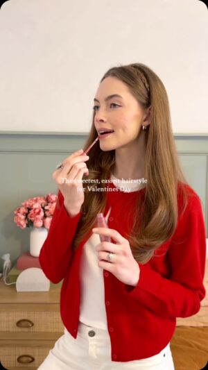 Lani Randol Instagram - I pinky promise on all my conversation hearts that it’s beginner friendly 💛🩷💜 #hairtutorial #easyhairstyles #valentinesday #vday #datenight