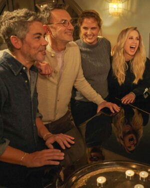 Lara Fabian Instagram - Au programme ce dimanche : des chansons, des rires et de la bonne humeur !

Et vous, qu’est-ce que vous avez prévu ce week-end ?

Rendez-vous ce dimanche à 16h sur France 2 pour (re)découvrir Lara Fabian, Manu Payet et Pauline Déroulède.

#manupayet #larafabian #paulinederoulede #udalc #undimanchealacampagne #france2 #francetv #fredericlopez #inédit #dimanche #emission