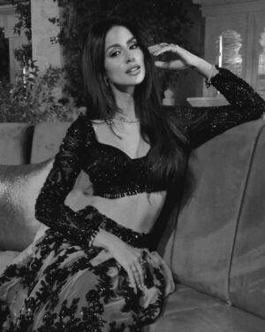 Larissa Bonesi Instagram - 🖤🎞️