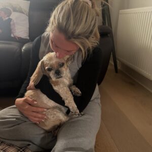 Laura Kenny Instagram - Rupert 🐶💔

We always knew this day would come but it doesn’t make it any easier. 16 years and 10 months of loving you. Half my life. The day I risked my parents marriage to make you ours was the best risk I ever took 💙 From begging my mum to take me to visit these pups, to then telling @emmavictrott she had to tell Dad that I had bought a dog for Father’s day 😂 I’m not sure at what point I got forgiven but Roo then became a family member. He travelled everywhere with us. I feel like he has been there through every big life event of mine. Every bike race, marrying Jason, our two boys, the list goes on. Never did I think at 16 years old when we got him that he would meet any children of mine 💖

You were the most wonderfully handsome, yappy, loyal, train chasing, hand biting, escape artist. Our one and only ‘Trott’ family dog. You were literally everything and more we could have hoped for in a dog. Mum, Dad, Emma and myself will miss you so much little man. Goodnight and sweet dreams Rupert. You will always have a piece of my heart ❤️ 

🎶 There is one more angel in heaven, one more star in the sky 🎶