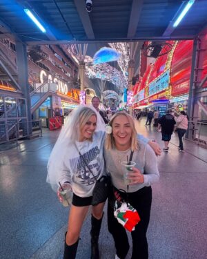 Laura McGoldrick Instagram - Las Vegas 💥 work hard, play hard : play edition.