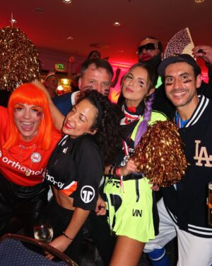 Laura Wontorra Instagram - So this is 36 🥳 Dear Family & Friends you made it a special one ❤️ @wontorriors x effzeh 🖤🧡👐