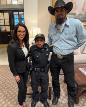 Lauren Boebert Instagram - It was an honor to meet our nation’s newest Secret Service agent DJ Daniel! 🇺🇸 

Congratulations DJ!