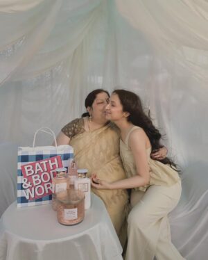 Lavanya Srivastava Instagram - Mom, you have no idea how often I count my blessings for having you in my life. To be honest, you are all that I have and you’ll always be my everything. 
So this mother’s day, for my beautiful mom, I chose something just as special as her. @bathandbodyworksindia has some of her favourite products and I was certain that she's going to love the new Pure Wonder collection. The fragrance is so beautiful, it’s definitely called scent of the season for a reason. (Honestly, it’s one of my recent favourites too) 

Celebrate this mother’s day with bathandbodyworks ❤️

#givebathandbodyworks #bathandbodyworks #bathandbodyworkscandles #bathandbodyworksindia #mothersday #mothersdaygift