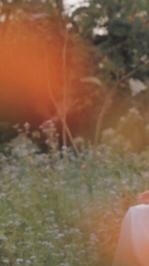 Lavanya Srivastava Instagram - L’Amour, Les Baguettes, Paris 🌿🌻

.
.
.
.
.
.

📸 @ammy_aameen 

Beautiful edit by @tumulbalyan❤️

.
.
.
.
#summer2022 #chicstyle #lavanyasrivastava #minimaliststreetstyle #minimalstyle #summerready #floralinspiration #intothewoods #charleskeithss22 
#summerootd #summerspringfashion #aesthetics #mumbaibloggers #lucknowblogger #summerspring22 #dreamy