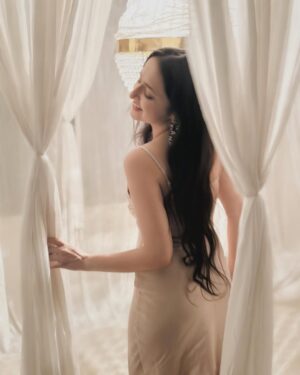 Lavanya Srivastava Instagram - The sound of love is like no other. 
It is something you can hear only when you are in love 🥀✨

Tell me if you resonate, do you like dancing to this divine melody? 

#inlove #romanticvibe #royalaesthetic #luxurylifestyle #storytellingart #styleblogger