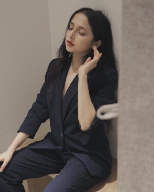 Lavanya Srivastava Instagram - Keepin it simple 💙💙
.
.
.
.
📸 @ammy_aameen