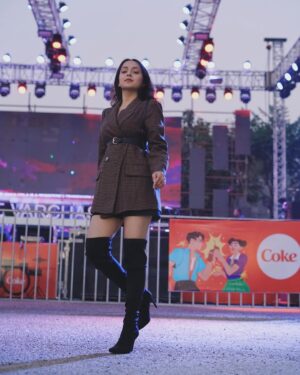 Lavanya Srivastava Instagram - Enjoying the fleeting winters 
Seriously, cannot wait for summers to be officially in season. 👀🖤