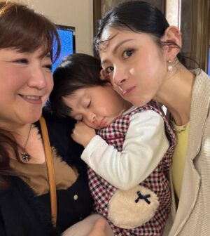 Lee Chien-Na Instagram - 好多好多愛❤️❤️❤️

#happiness