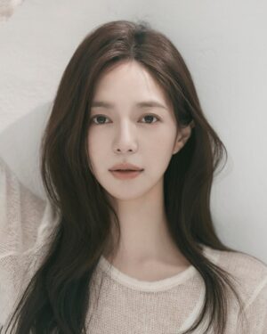 Lee Elijah Instagram - ㅡ🌸