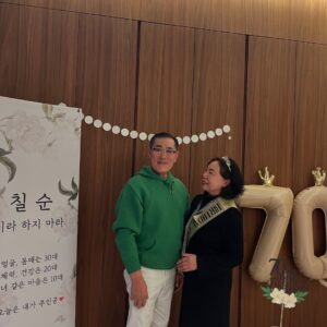 Lee Mi-do Instagram - 설 명절을 시작으로 
두 번의 칠순 
감자의 유치원 졸업
중간중간 촬영
초등 입학준비
이사 준비 
2월이 끝나간다.. 

#붙드러매정신!!