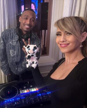 Leila Ciancaglini Instagram - “My Valentine's Weekend”  Thank you for the invite @jymsupps @iamjamiefoxx 
3 unforgettable days with AMAZING friends!
Laughter, love, and making memories!

#ValentinesWeekend #jamiefoxx #love #friends #amigos #FriendshipGoals #LoveIsInTheAir"