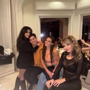 Leila Ciancaglini Instagram - “My Valentine's Weekend”  Thank you for the invite @jymsupps @iamjamiefoxx 
3 unforgettable days with AMAZING friends!
Laughter, love, and making memories!

#ValentinesWeekend #jamiefoxx #love #friends #amigos #FriendshipGoals #LoveIsInTheAir"
