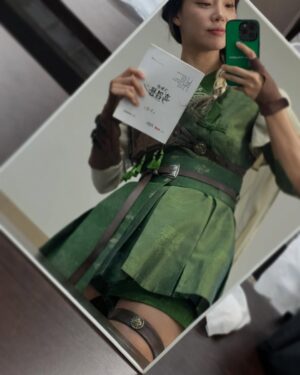 Lim Se-mi Instagram - 같ગ 흑염룡 할 ⋌˫람?ˀ

다음주 월화에 만나요 💚 

#그놈은흑염룡