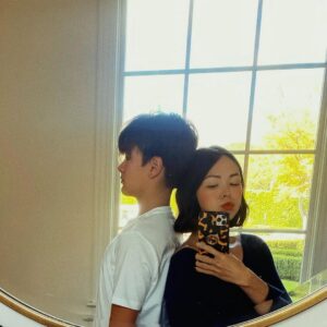 Lindsay Price Instagram - Been a minute since I’ve felt like sharing anything. When I packed up the car and left home on the morning of January 7 little did I know that it would be over 20 days and a few moves before I could be one of the lucky ones who got to go home.  I spent most of these days oscillating between holding my breath, practically choking on anxiety while keeping the vibes up for my kids, and being acutely still and present in a way that I’ve never been before in my whole life. Then I spent night after endless sleepless night on my knees in prayer to somehow see the sun come up and be shown another day of mercy.  The heartbreaking loss for so many people feels like my own heartbreak.  Its not going away any time soon.  What I really realize is that it all comes down to a specific type of soul surrender. I’m so grateful to have clearly seen the humanity and bravery and resiliency in human beings up close. I unlocked a whole new level of understanding what really matters in life. I am so blessed and lucky to get to walk this life with the people that I get to walk it with and my GOD I’m in awe and so thankful to have so many beautiful friends. What a time to see who the angels have been in your life all around you so clearly. Anyway, just wanted to say hi, and I love you and I am home.  I have so much to give. There’s a lot of work to do. I ♥️ LA. #palisades #lately #cityofangels #angelsallaroundus
