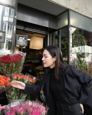 LingLing Sirilak Kwong Instagram - Just enjoy life 🌷 
#dioraw25 
@dior